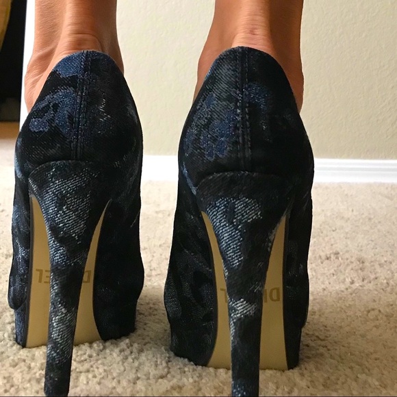 Hard to find Diesel Ashly platform heels 👠 size 8 like new - Picture 4 of 7